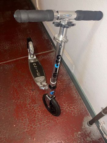 Trottinette micro avec pneu gonflable 