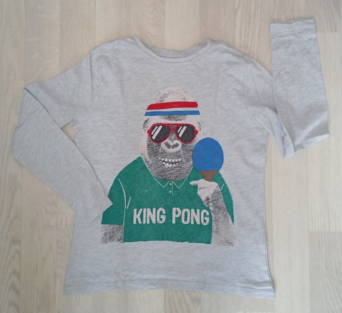 Tee-shirt gris chiné clair motif King Kong DPAM 
T. 10 ans