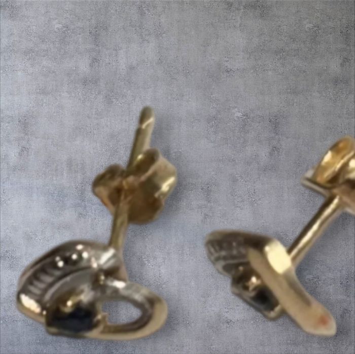 Mini Boucles d'oreilles Coeur en Or Jaune 750 et Saphir - photo numéro 2