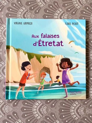 Livre aux falaises d’etretat