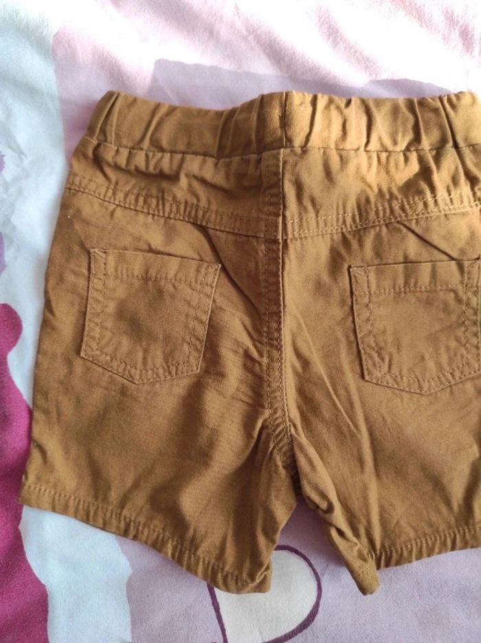 Short Kiabi 18m neuf - photo numéro 3