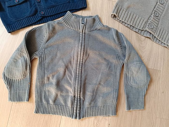Lot de 3 gilets 2 ans - photo numéro 2