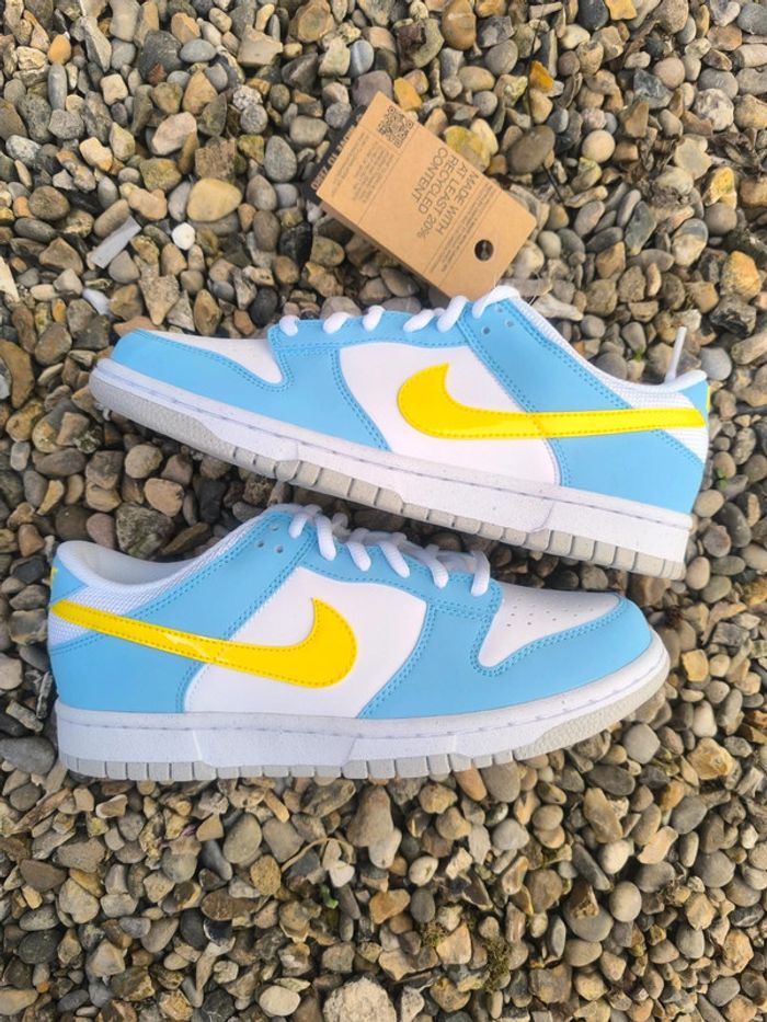 Baskets Nike dunk low next nature hommer Simpson bleu et blanche pointure 39 neuves avec boîte - photo numéro 2