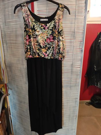 Robe fleurie asymétrique
