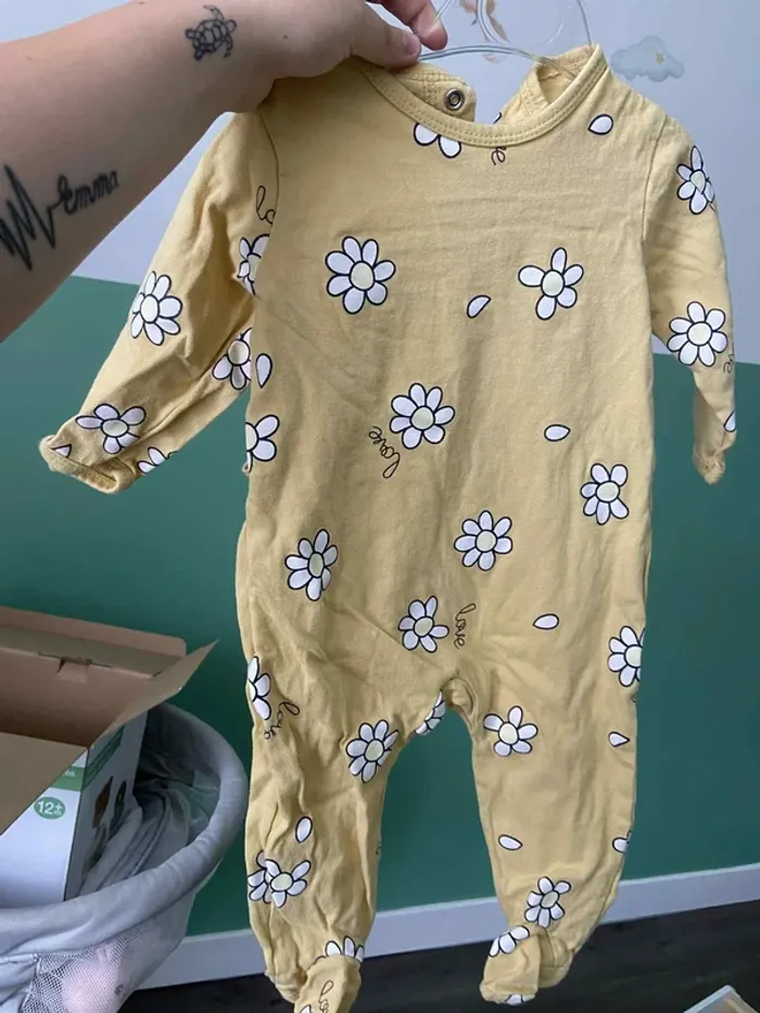 Lot de 7 pyjamas bébé fille 6-9 mois - photo numéro 4