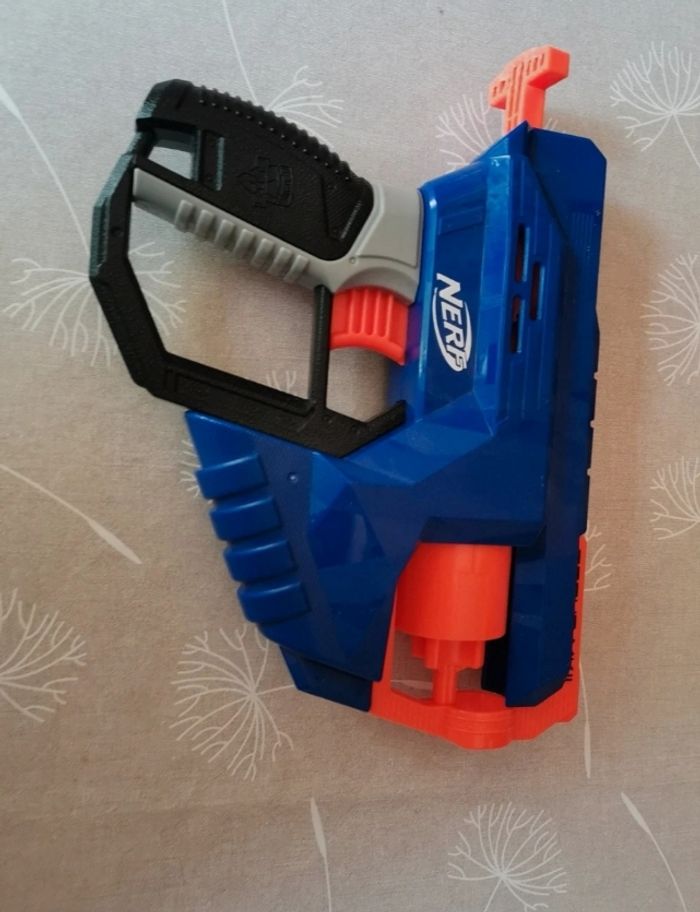 Pistolet Nerf - photo numéro 2