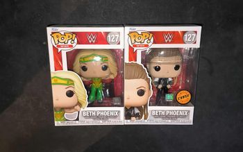 Lot 2 Figurines Funko Pop / Beth Phoenix 127 / Catch WWE (1Normal+1Chase)