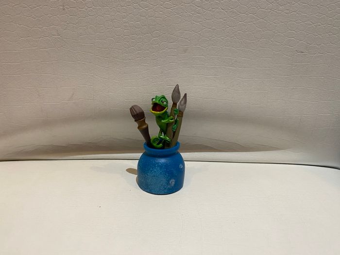 Figurine pascal caméléon raiponce