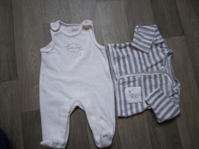 lot vetements 1 mois - photo numéro 2
