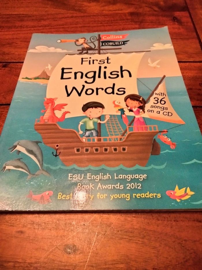 Livre magazine first english words avec 36 chansons Collins