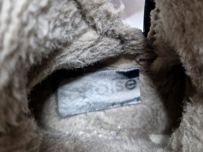 Bottines noir  , fourré  , femme , Anoise  , taille 37 / 4 - photo numéro 6