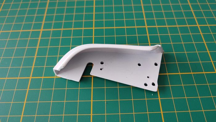 Pare-chocs arrière droit 97A pièce détachée Porsche 911 Carrera RS 2.7 1/8 1/8ème Altaya #B37 - photo numéro 2