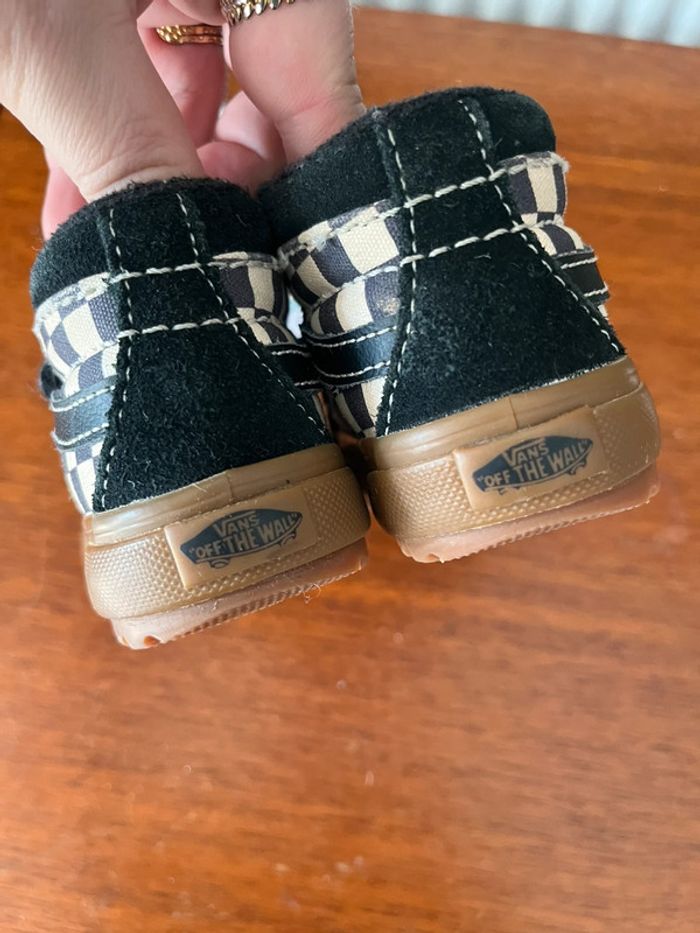 Vans à scratch damier 19 - photo numéro 3