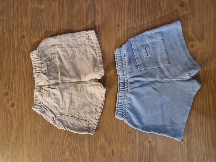 Lot de 2 shorts bébé ZARA taille 9 / 12 mois - photo numéro 4