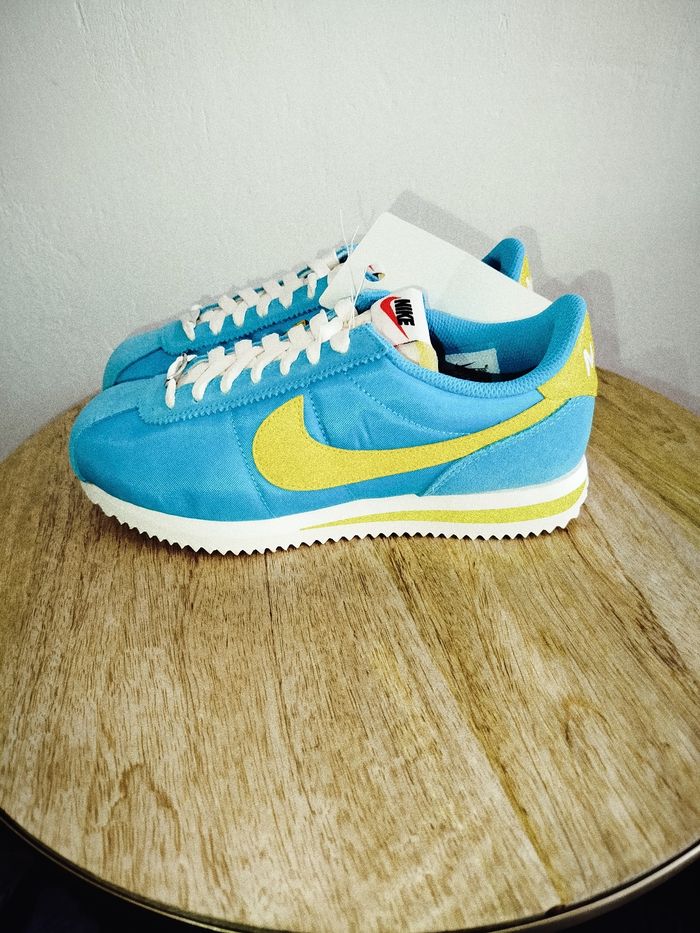 Baskets nike T 36.5 - photo numéro 2
