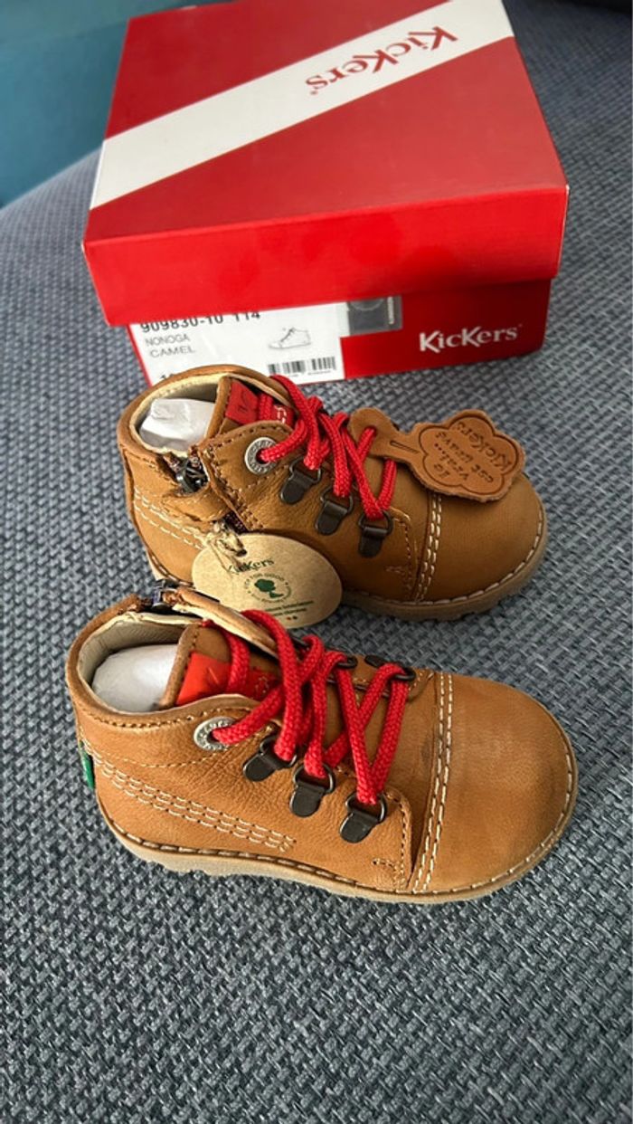 Chaussures Kickers Nonoga neufs pointure 19 - photo numéro 4