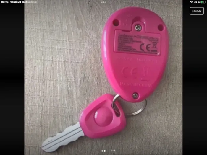 Rare Porte clés sonore barbie vintage - photo numéro 2