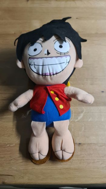 Peluche One Piece Dimension environ 40cm 