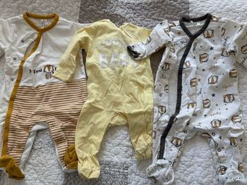 3 pyjamas 6 mois