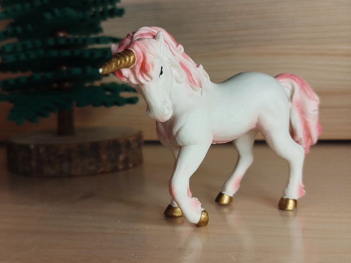 Bullyland Licorne blanche et rose Figurine Animal imaginaire - photo numéro 2