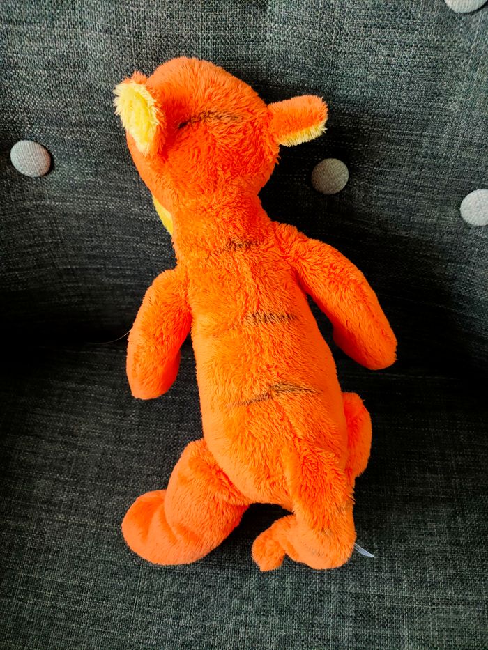 Peluche Disney Tigrou - (Winnie l'ourson) - photo numéro 2