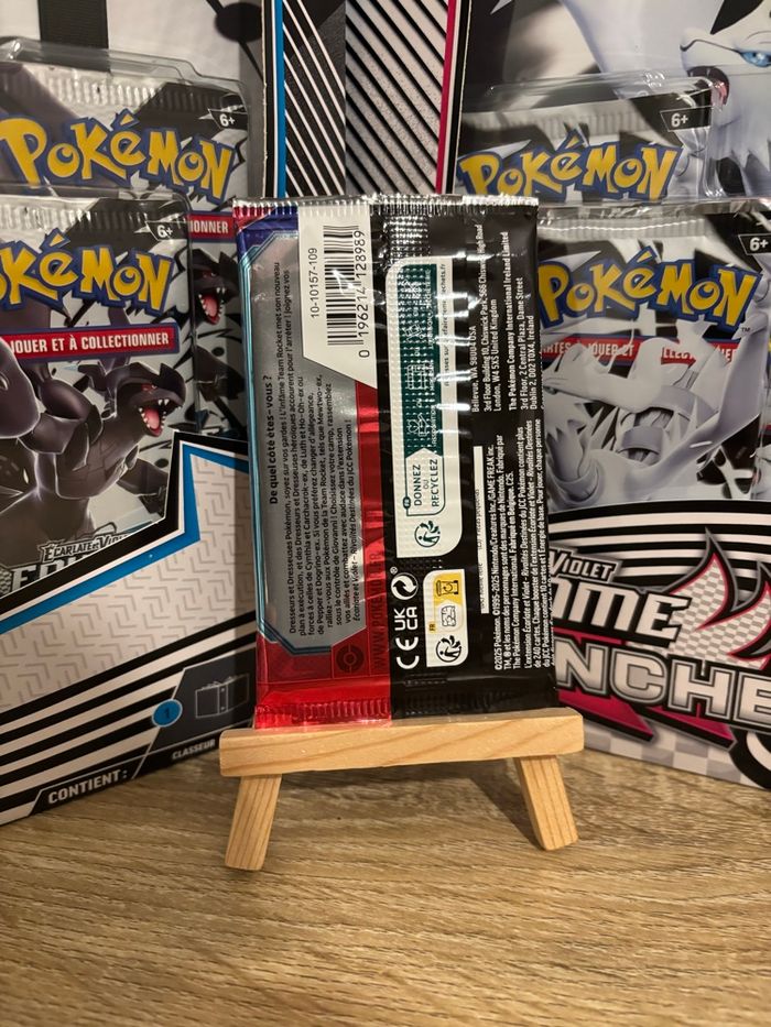 Booster Pokémon Rivalités Destinées reconditionné