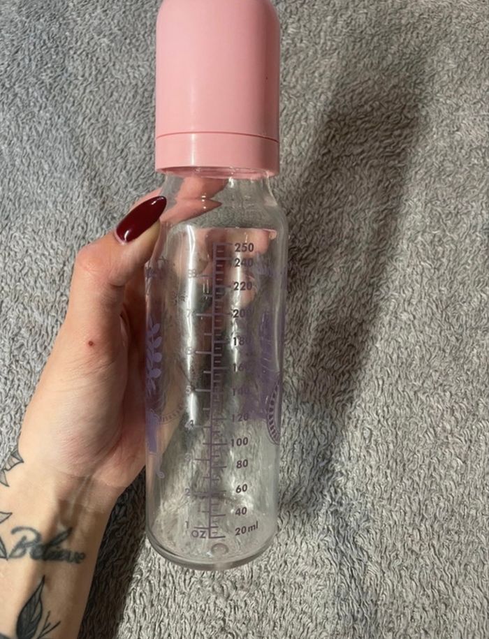 biberon en verre, Thermobaby, 250ml 🍼 - motifs chat & souris, capuchon rose - photo numéro 2