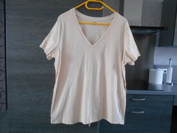 Tee-shirt (Kiabi), taille: XL (correspond à du 42), neuf