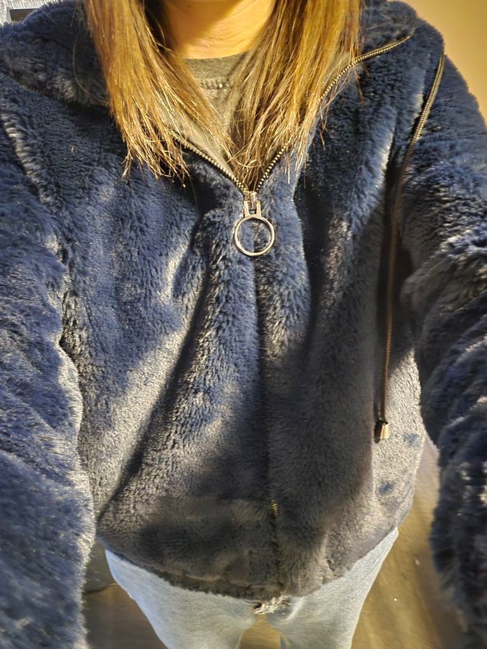 Manteau fausse fourure - photo numéro 2