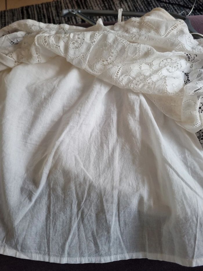 Haut en dentelle blanche à fines bretelles - photo numéro 8