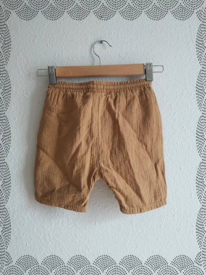 Short LC Waikiki 3/4 ans - photo numéro 5