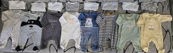 Lot 1 mois 8 pyjamas 8 bodys 