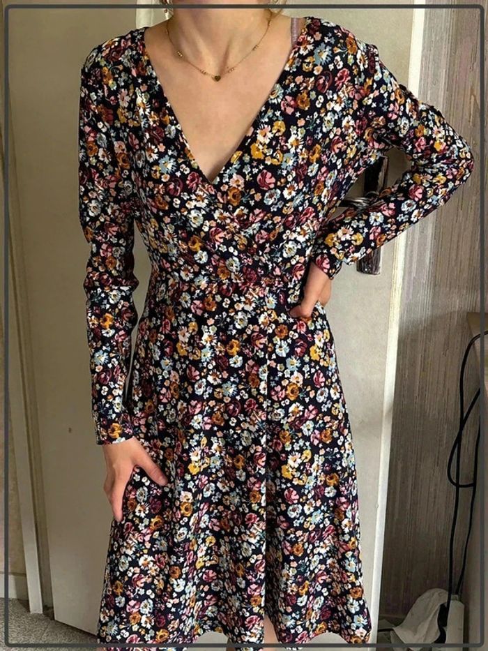 Magnifique robe taille 36 marque new lavina neuve *