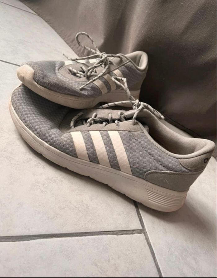 Chaussures Adidas runing 10€