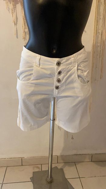 Short blanc Mad in Italy
