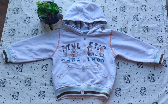 Veste à zip taille 24 mois/2 ans