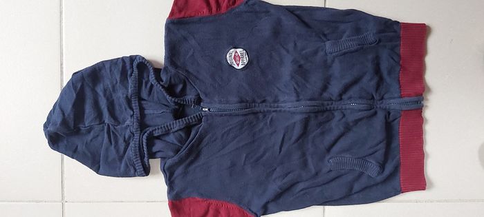 Gilet zippé à capuche 8 ans - photo numéro 2