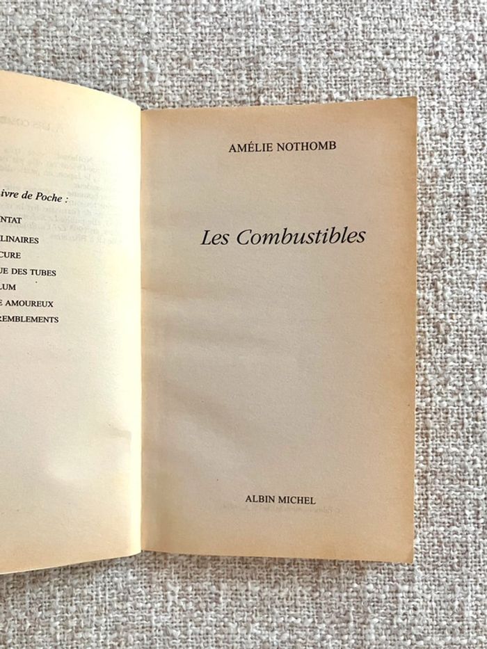 Les combustibles de Amélie Nothomb - le Livre De Poche - photo numéro 3