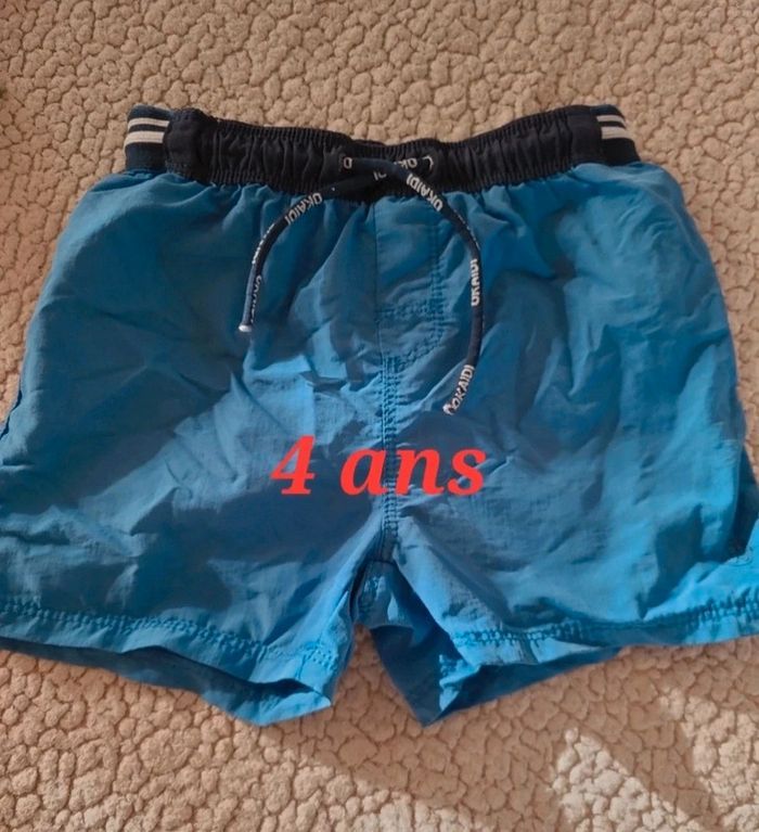 Short /short de bain 4 ans - photo numéro 1