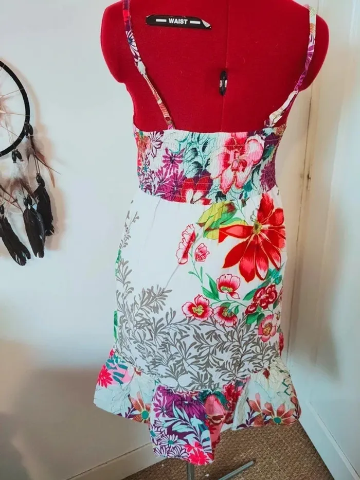 Robe. legere fleurie - photo numéro 3