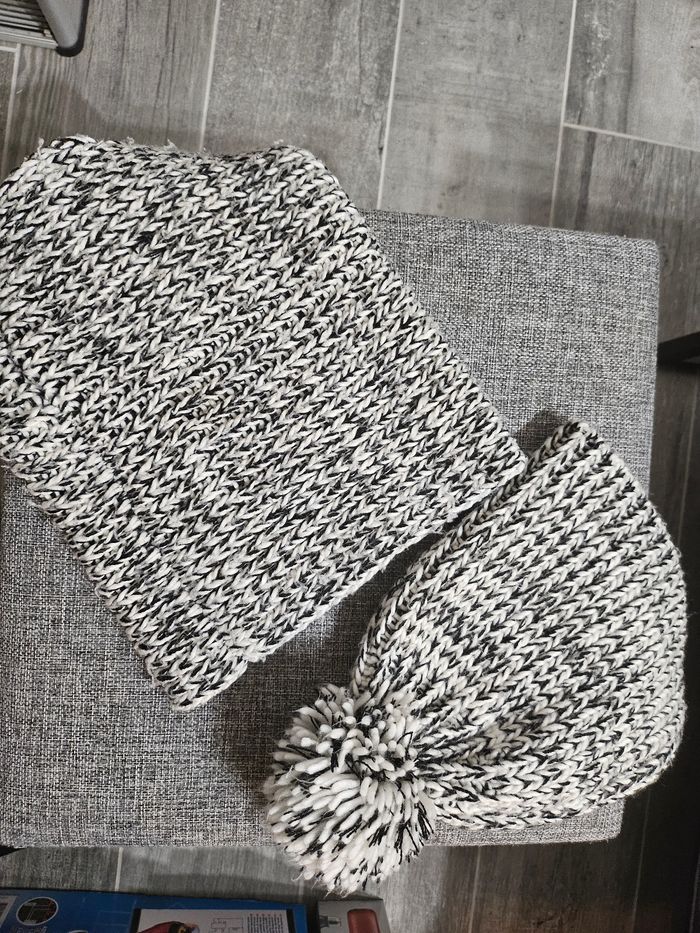 Bonnet + Tour de Cou - photo numéro 2