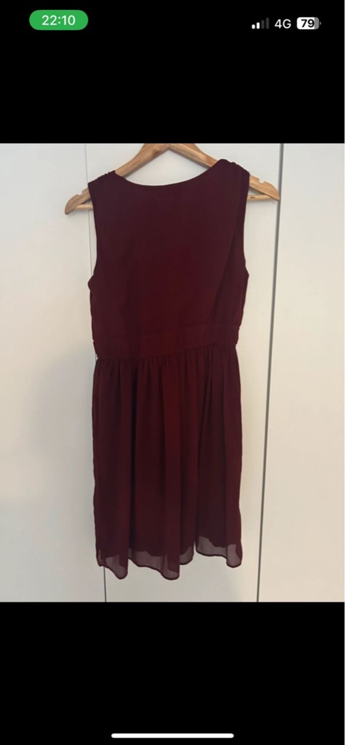Robe bordeaux - photo numéro 3