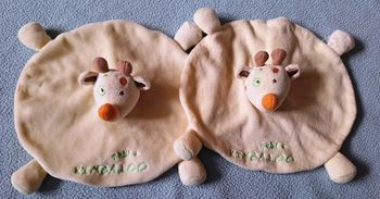 2 DOUDOUS PLATS RONDS GIRAFES - PETIT KIMBALOO