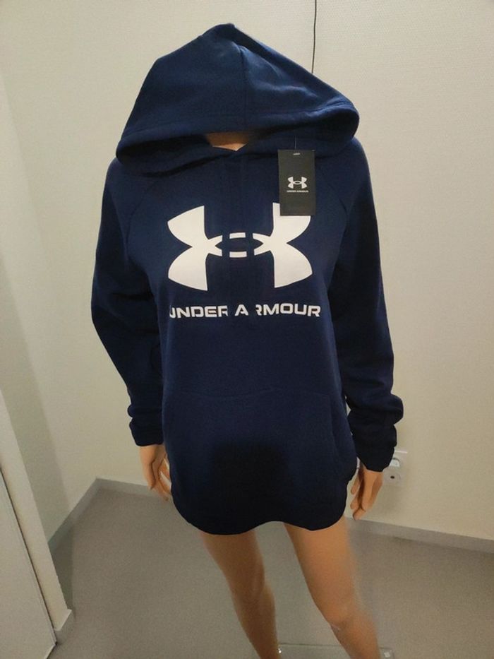 sweat a capuche under armour