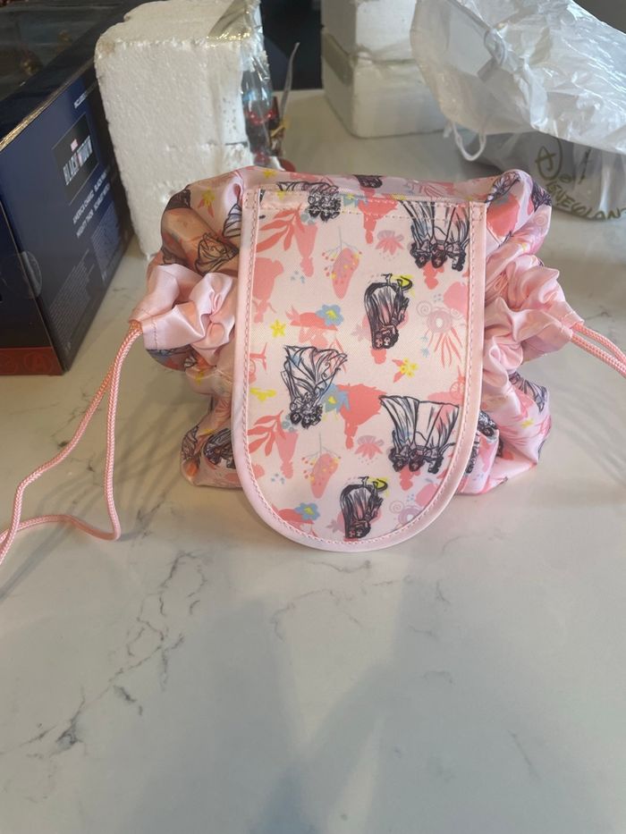 Trousse de maquillage avec cordon Disney - photo numéro 4