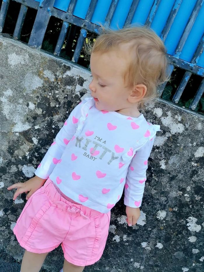 12 mois bébé fille ensemble t-shirt tex et short kiabi