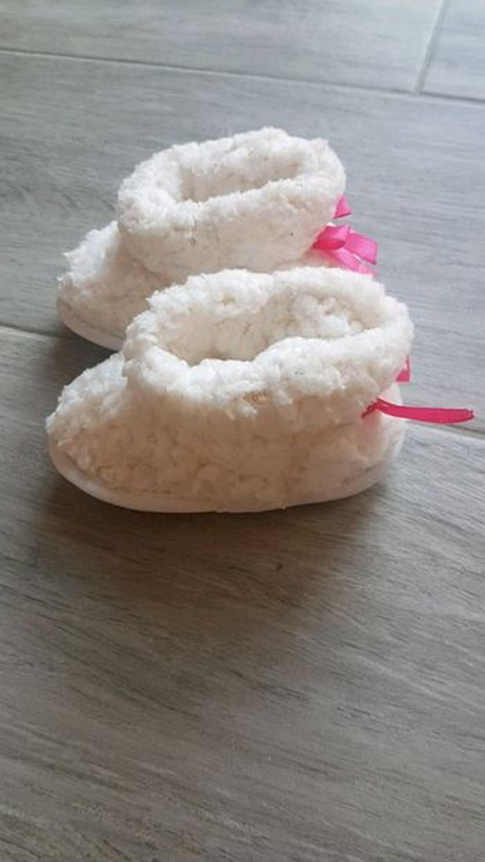 Chaussons fourrés 6-12 Mois