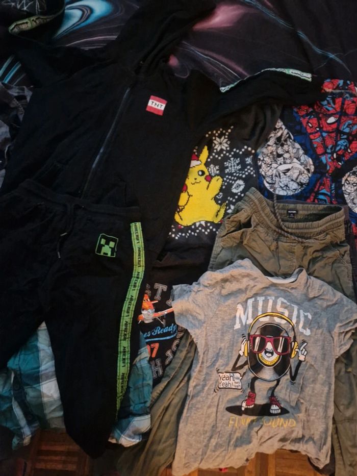 Lot de vêtements 10 ans - photo numéro 2