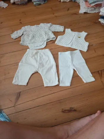 Lot de deux ensemble en coton en 1 mois