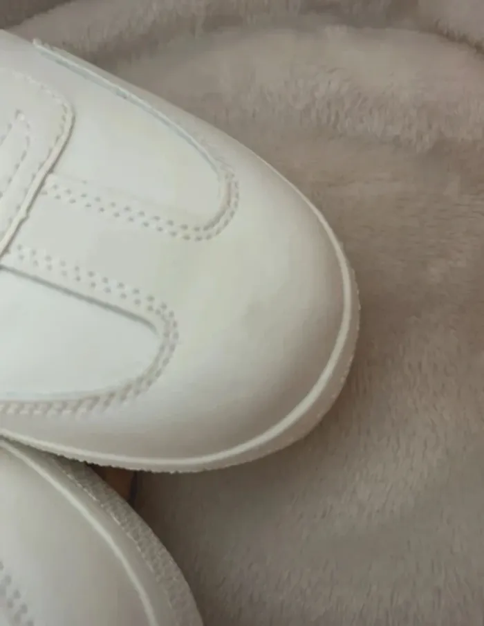 🌟 Baskets femme blanches taille 39 à motif Disney Stitch - photo numéro 5